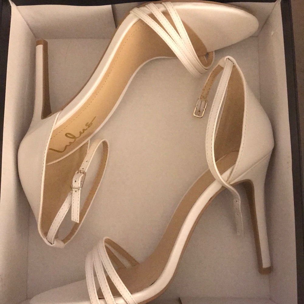 Lulu’s White Strappy Heel